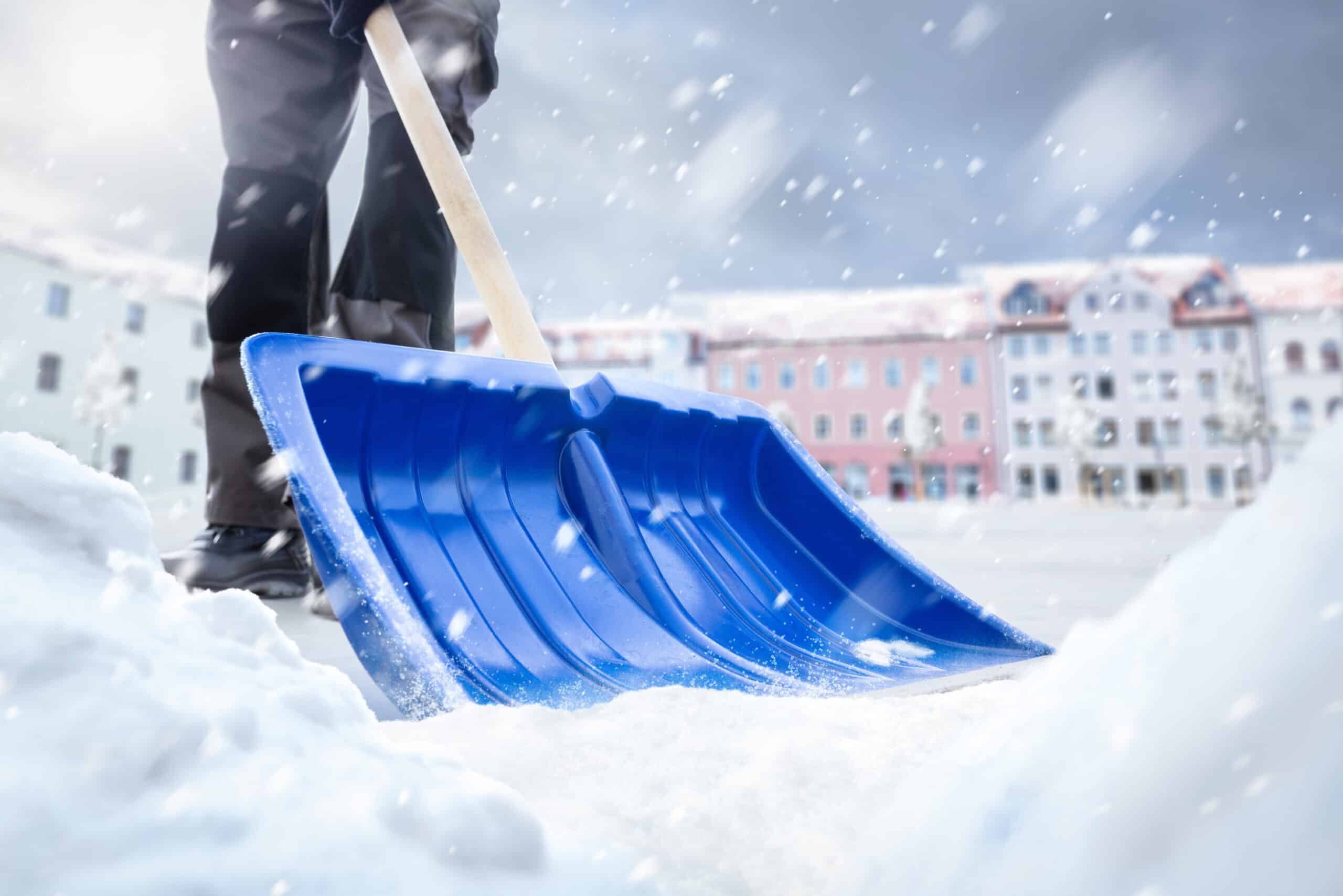 Winterdienst Schneeschaufel